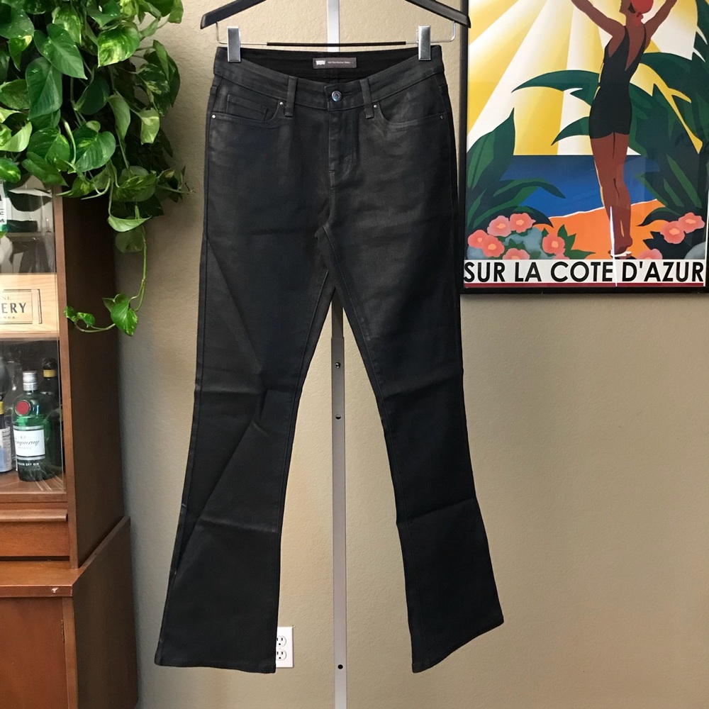 {LEVI’S}Coated Mid Rise Bootcut Skinny Black Jeans